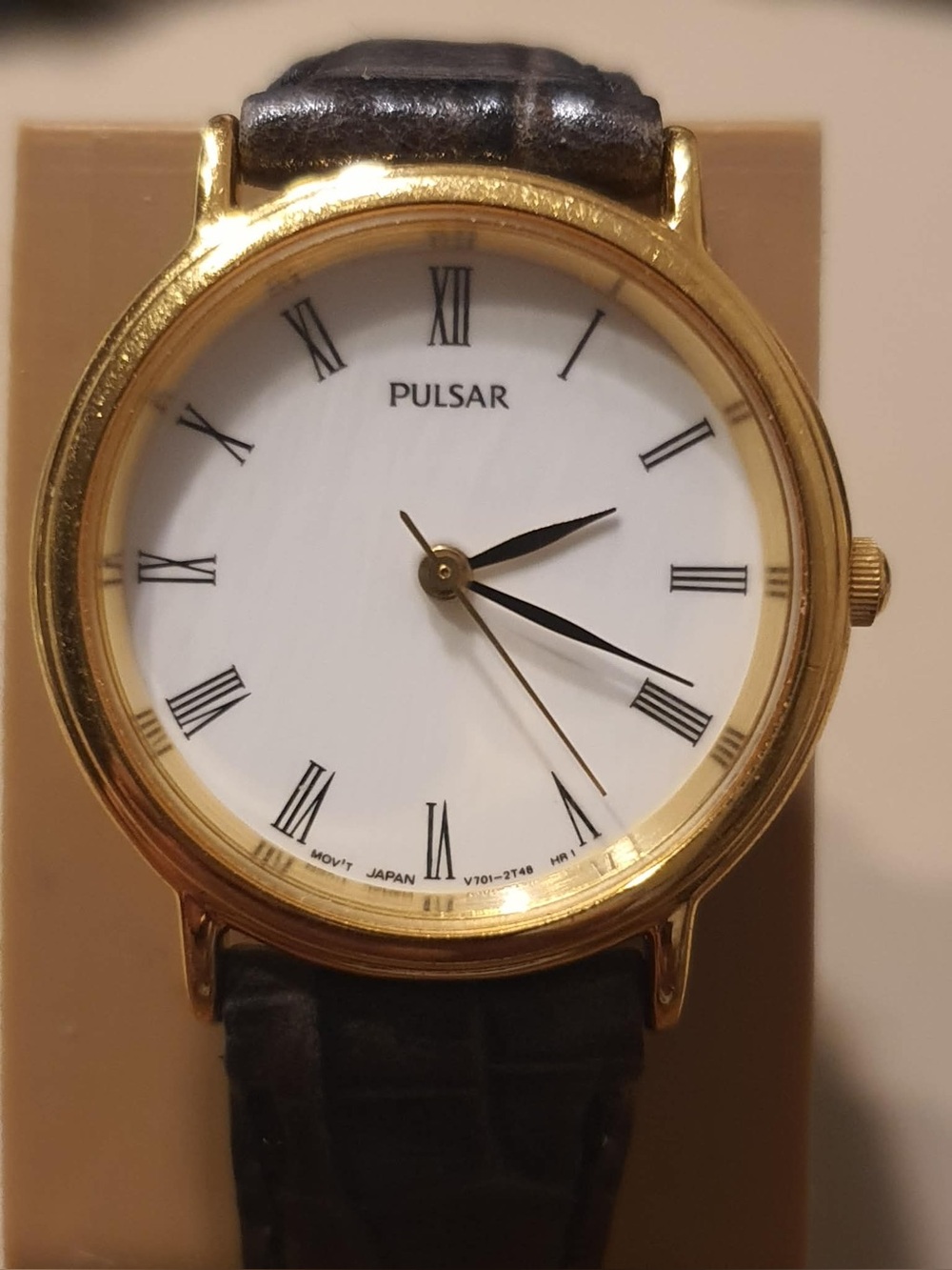 🦋10/$20🦋 Vtg Pulsar Goldtone/White Leather Women's Watch